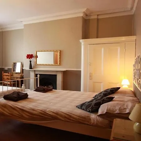 Saxon House Bed & Breakfast