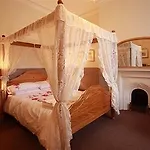 Saxon House 3* 요크